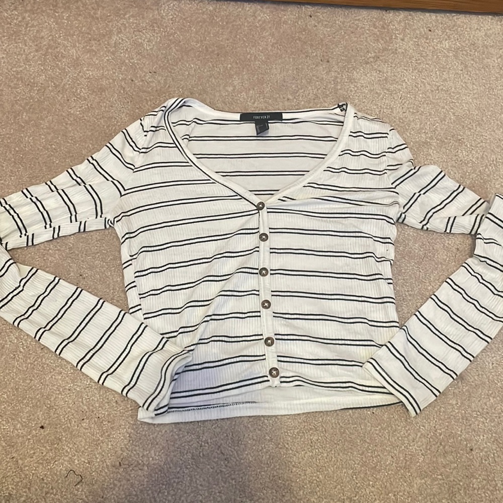 Forever 21 cropped long sleeve